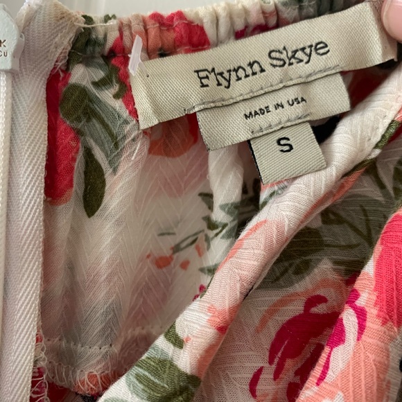 FLYNN SKYE Floral Mini✨ - Picture 2 of 3